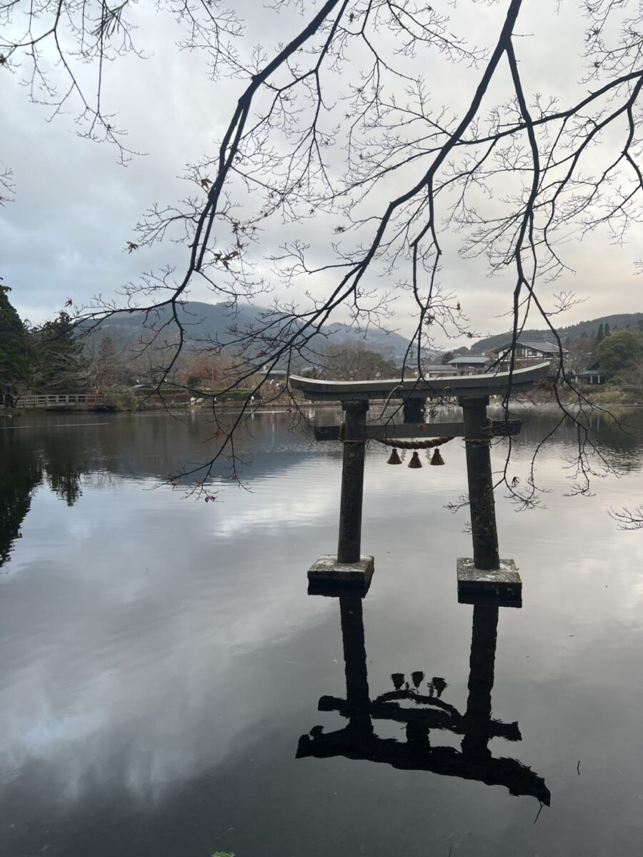 金鱗湖